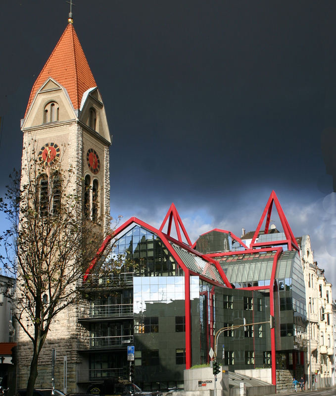 Kirche war - Bürohaus ist !