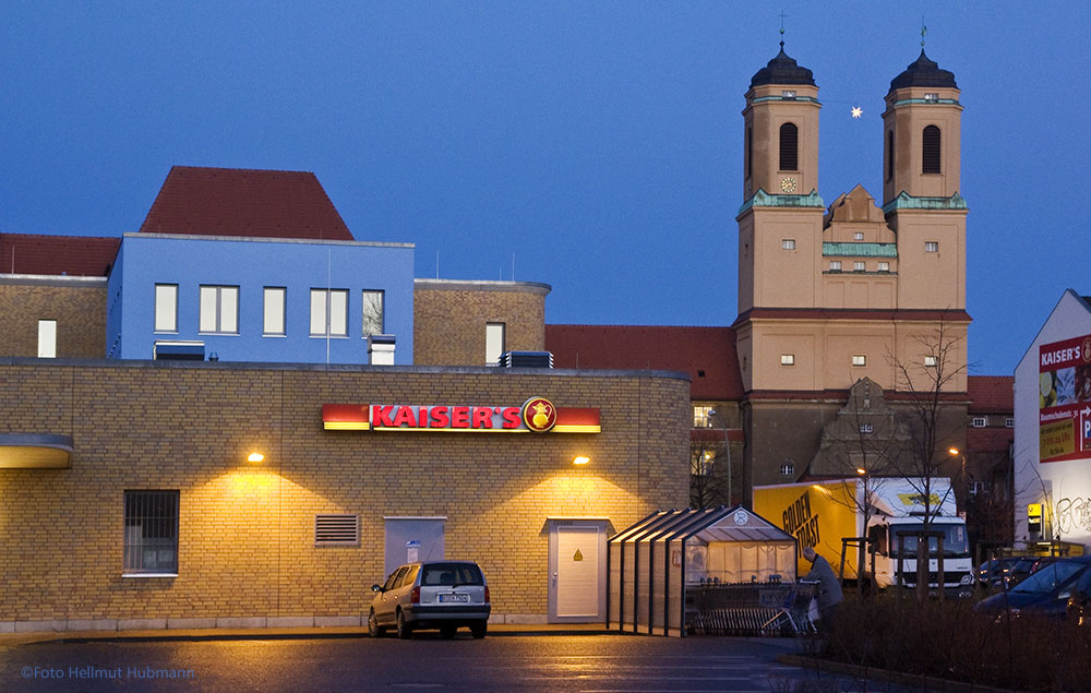 KIRCHE ZUM VATERHAUS, MORGENS