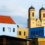 KIRCHE ZUM VATERHAUS ZWISCHEN DER STADT