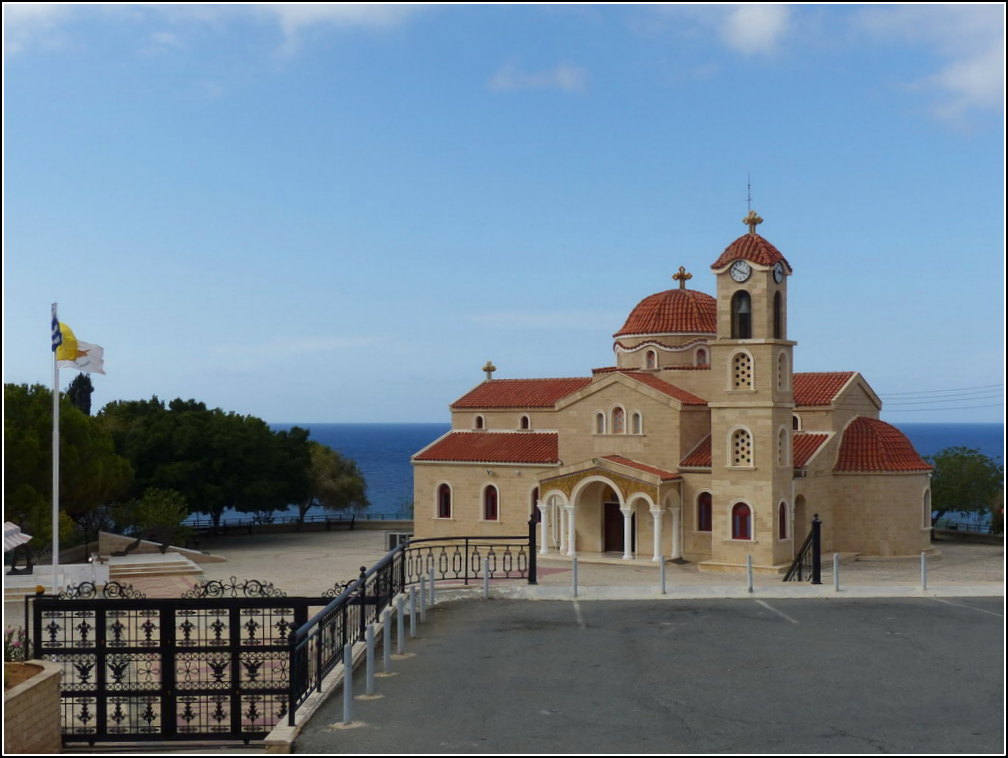 Kirchen auf Zypern, diese hier an der griechischen Nordküste Zypern.