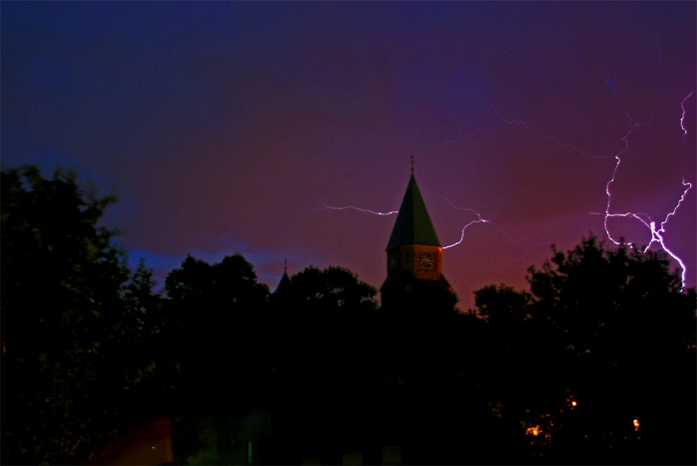 Kirchen-Gewitter