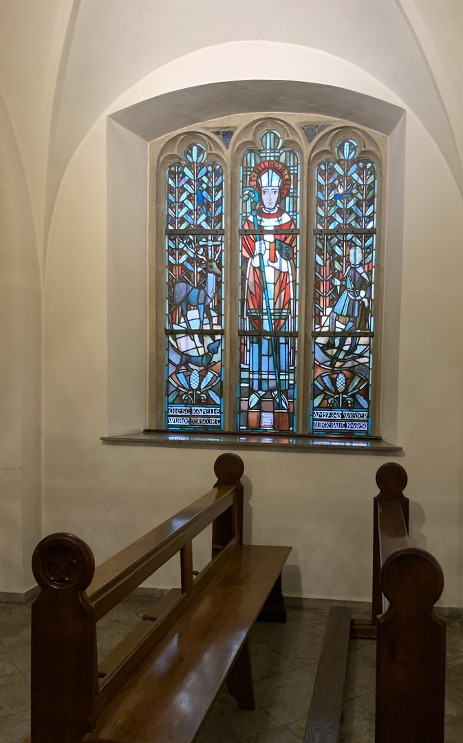 Kirchenfenster im Dom von Paderborn 