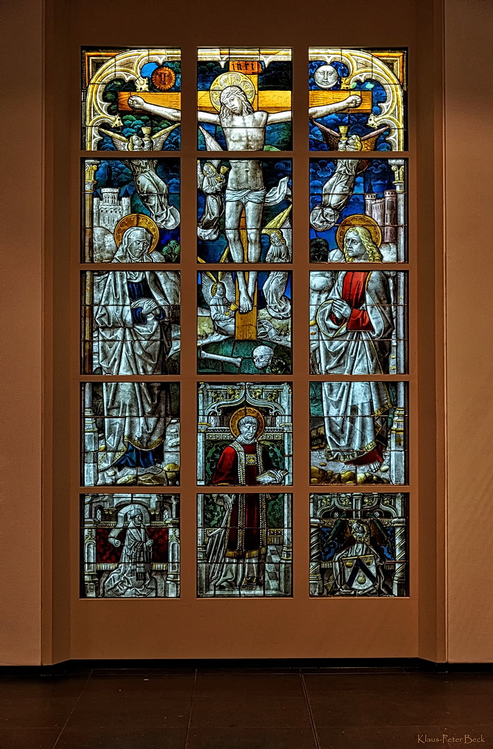 Kirchenfenster im Museum (2)