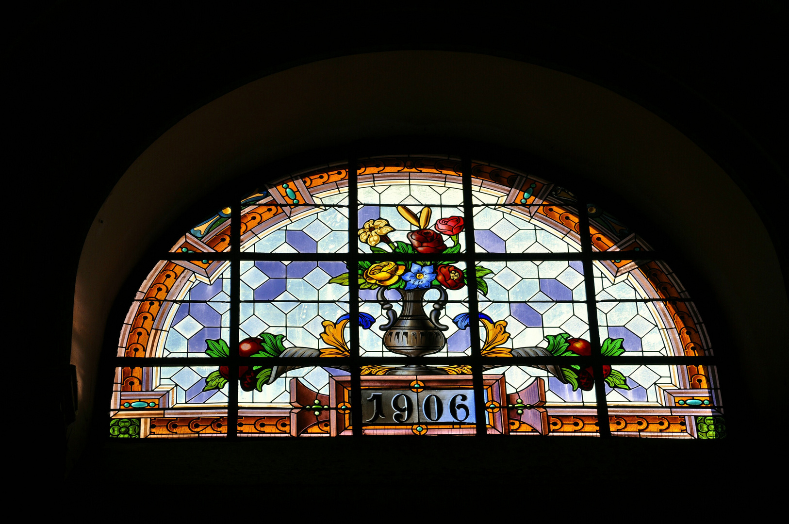 Kirchenfenster Stadtpfarrkirche Schärding Oberösterreich