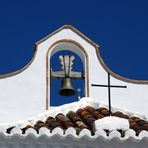 Kirchenglocke in Frigiliana, Andalusien
