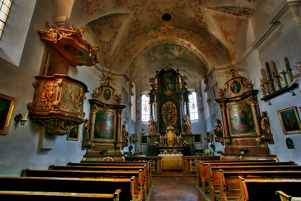 Kirchenraum der Wallfahrtskirche in Ising