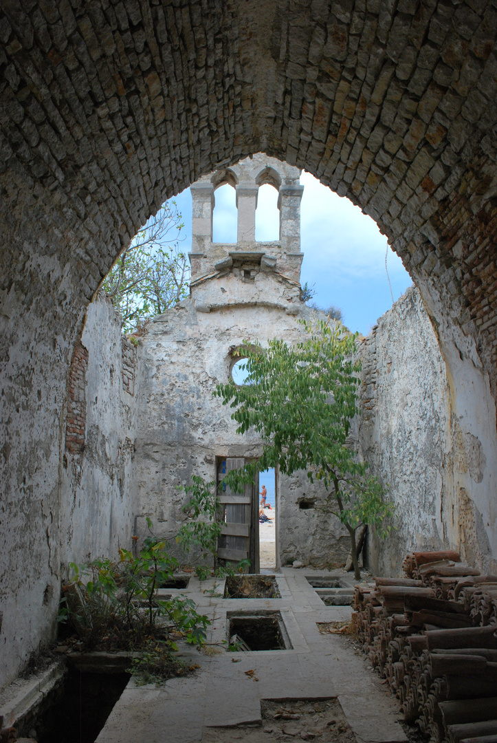 Kirchenruine auf Cres