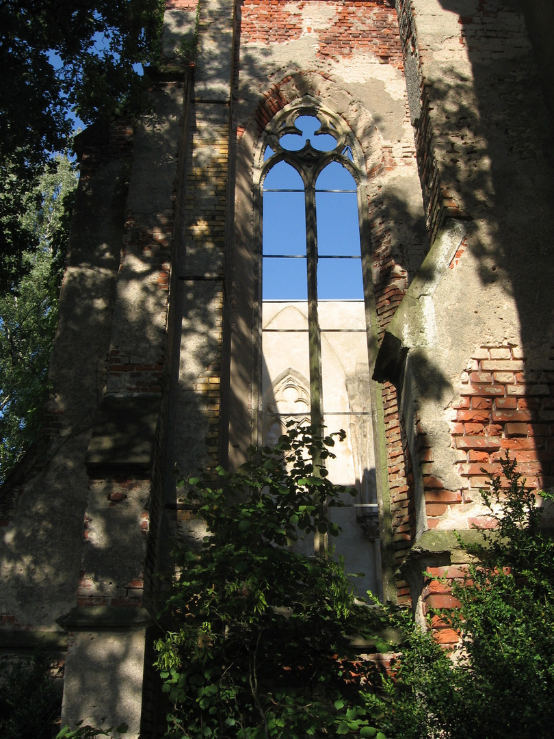 Kirchenruine zu Wachau bei Leipzig