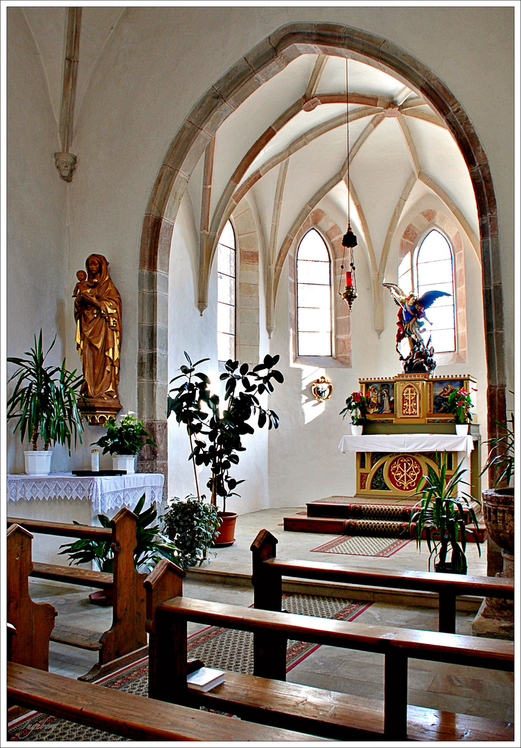 + Kirchenschiff St.Michael +