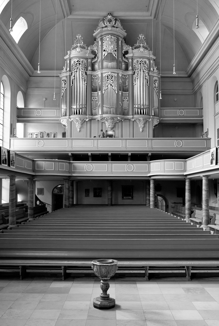 Kirchenschiff und Wiegleb-Orgel St. Gumbertus in Ansbach