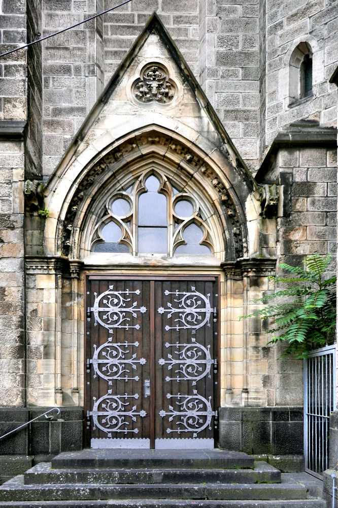 Kirchentüre Herz Jesu in Oberhausen-Mitte