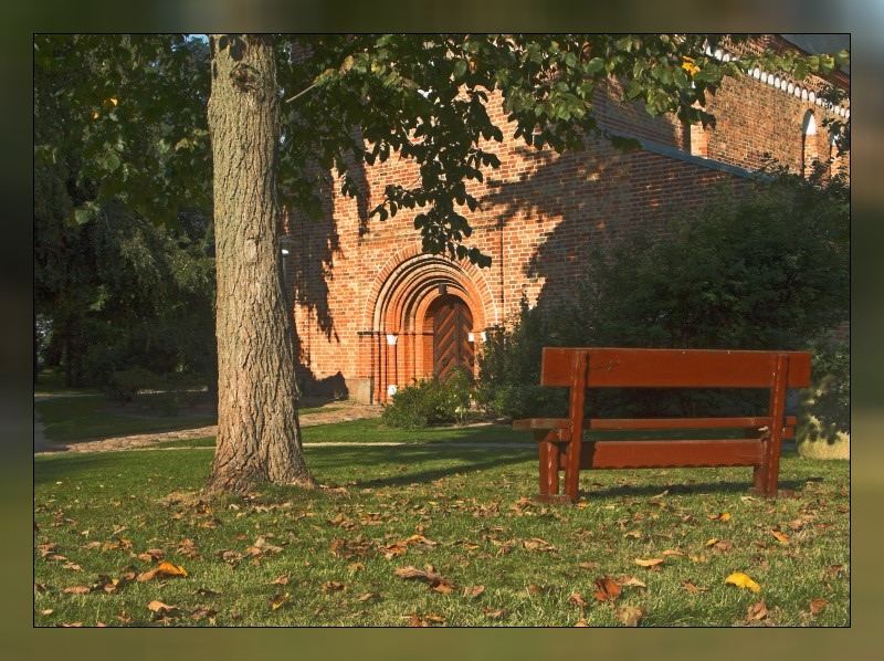 Kirchenvorplatz in Altenkrempe (Ostholstein)