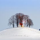 Kircherl auf einer Anhöhe ...