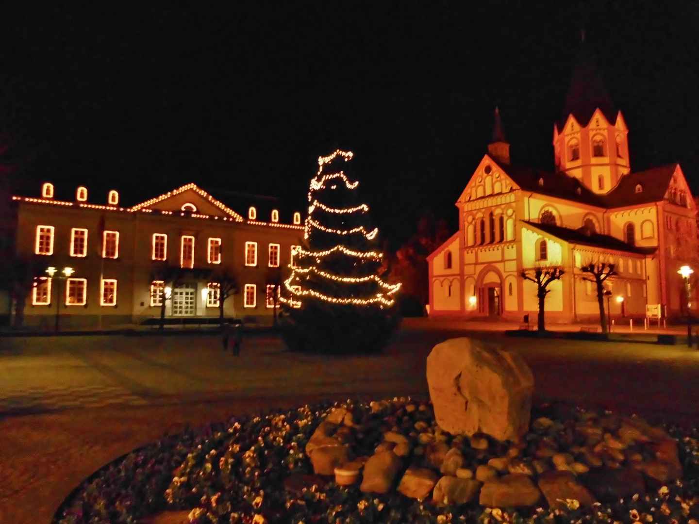 Kirchplatz mit Rathaus in Sinzig