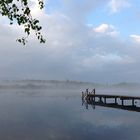 Kirchsee Steg im Nebel