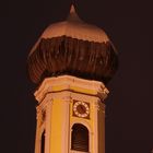 Kirchturm bei Nacht