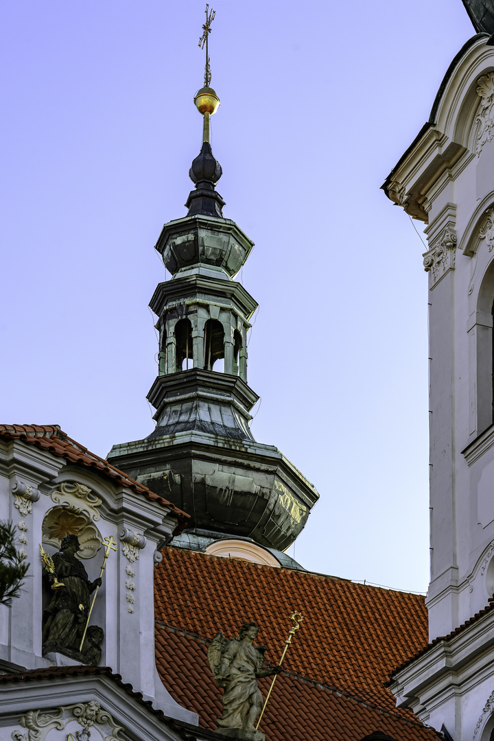 Kirchturm der Basilika Mariä Himmelfahrt