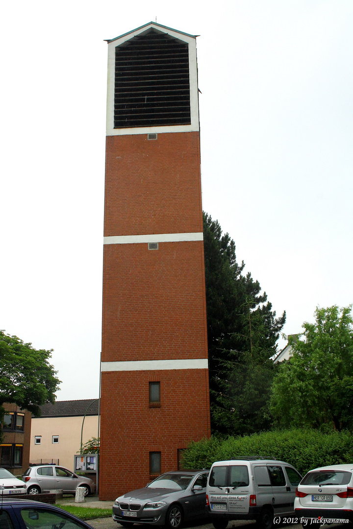 Kirchturm der ehem. Kirche Heilig Kreuz, Bottrop