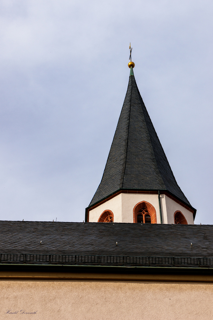 Kirchturm der Pfarrkirche St. Juliana