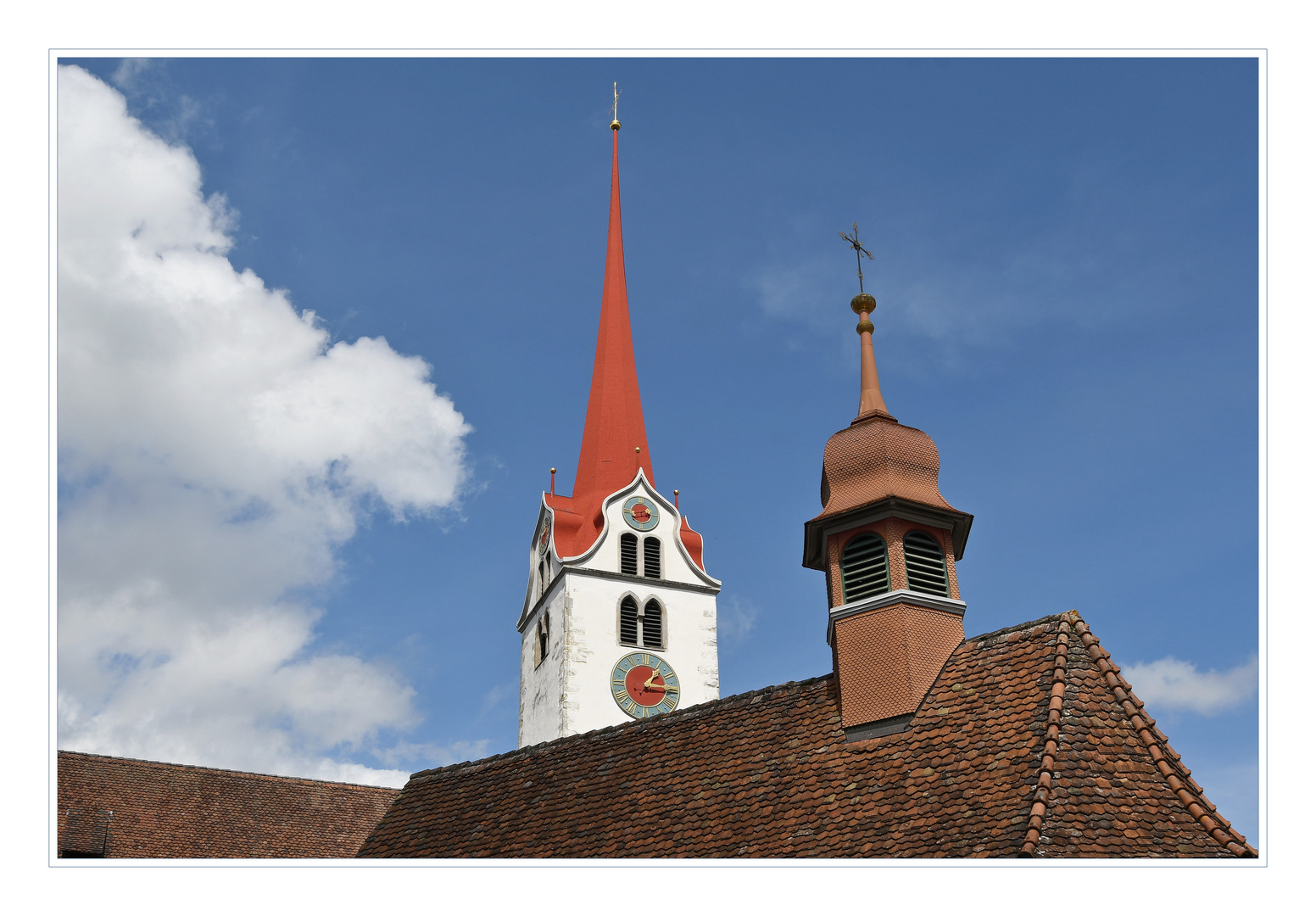 Kirchturm der Stadtkirche von Bremgarten.