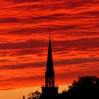 Kirchturm im Abendrot