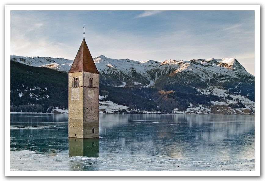 Kirchturm im Reschensee (Südtirol)