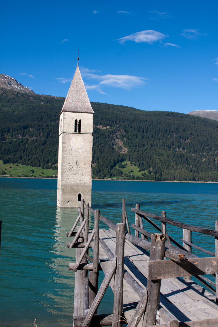 Kirchturm im Wasser