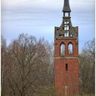 Kirchturm ohne Dorf