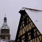 Kirchturm und Fachwerkhaus in Roth