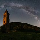 Kirchturm unterm Sternenzelt