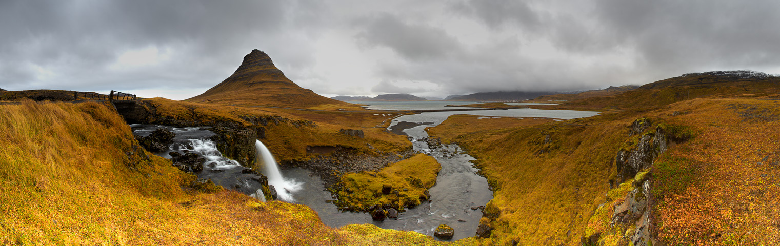 .: Kirkjufell in Late Autumn :.