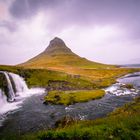 Kirkjufell mit Kirkjufellsfoss