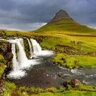 Kirkjufell unterm doppelten Regenbogen