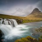 Kirkjufellfoss auf der Snaefellsness-Halbinsel, Island