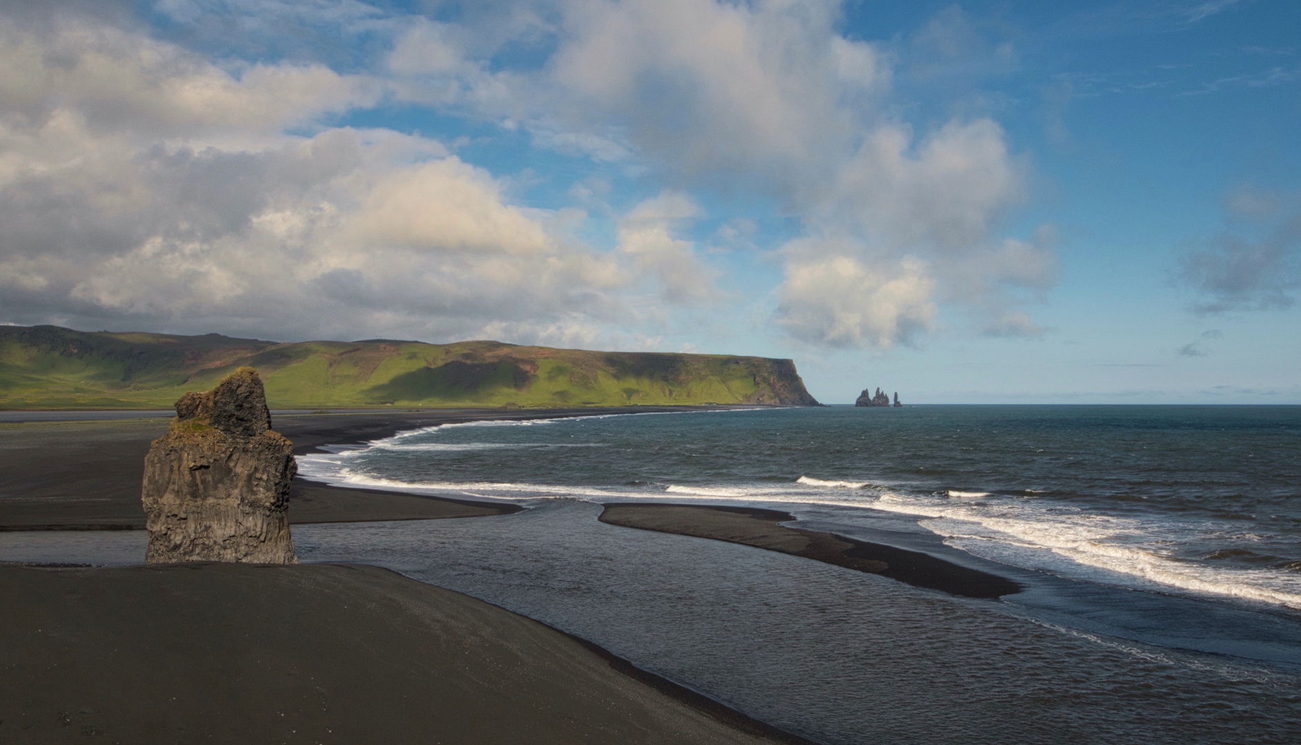 Kirkjufjara Beach, Island