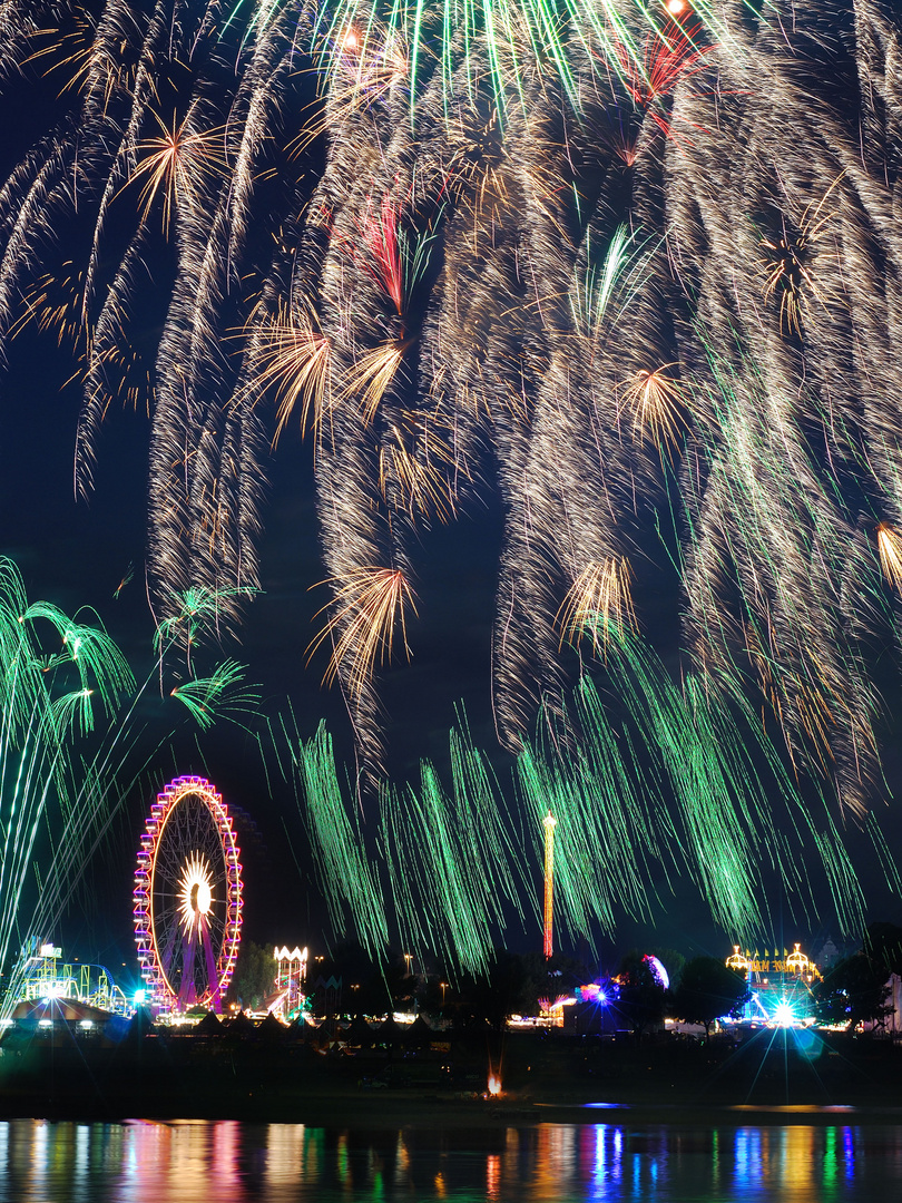 Kirmes am Rhein II