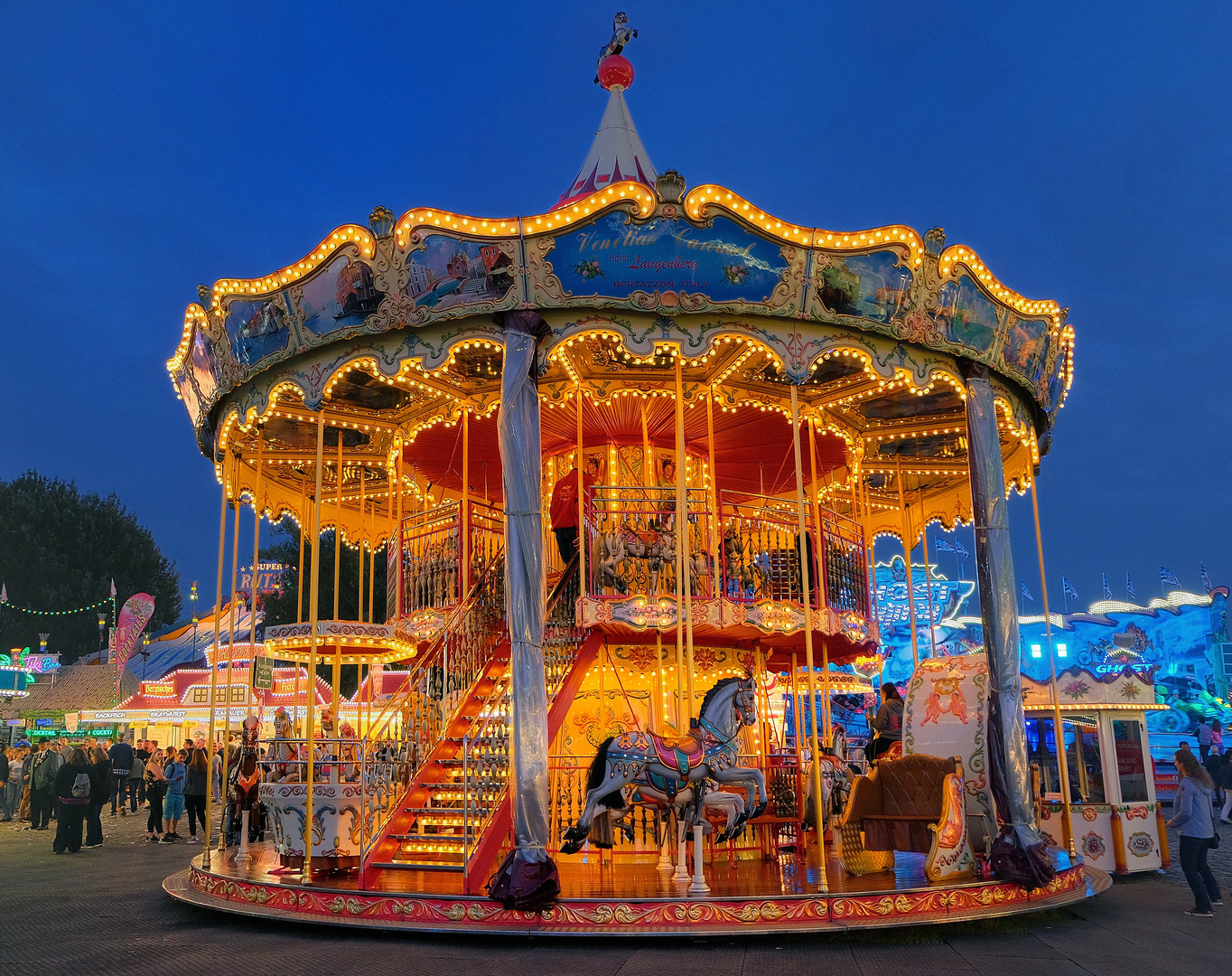 Kirmes Düsseldorf Altes Karussel