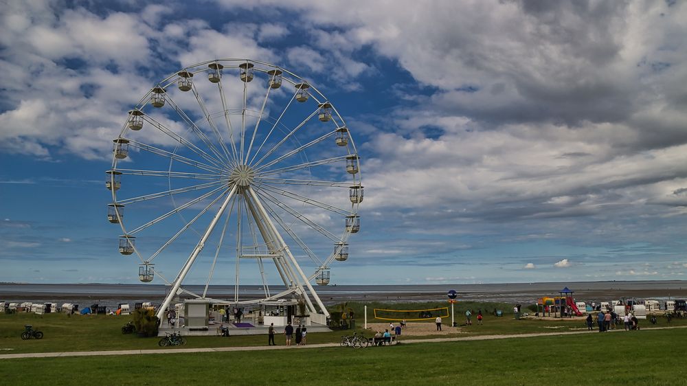 Kirmes-Flair am Hooksieler Strand