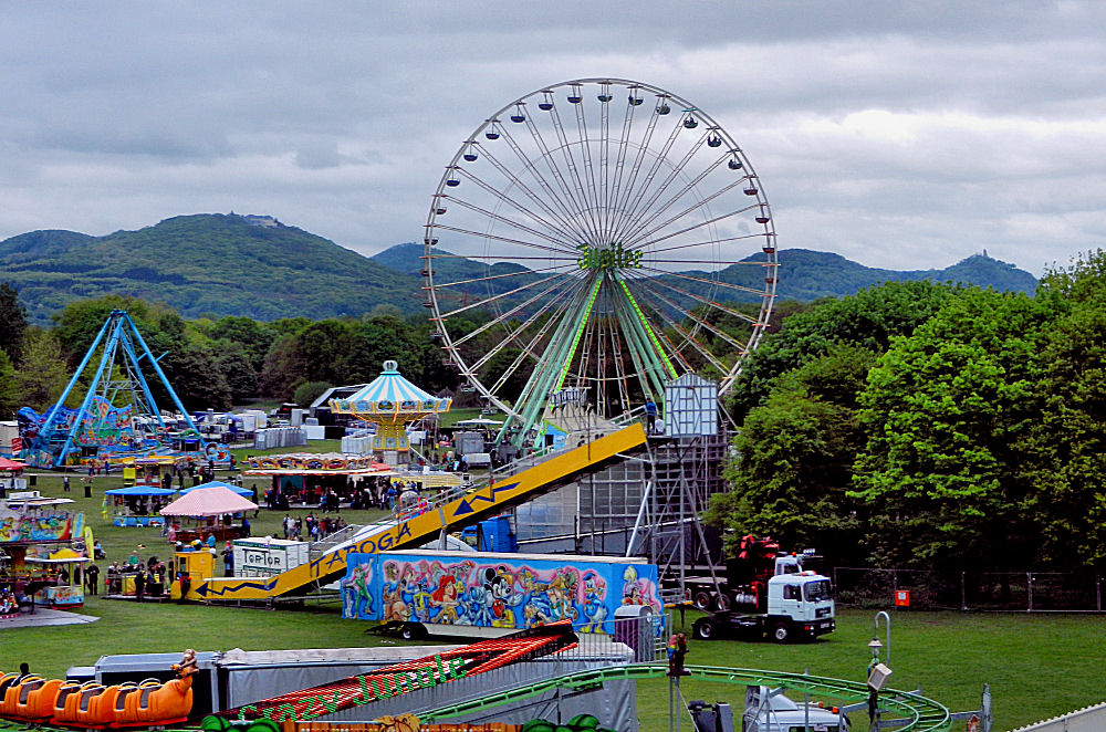 Kirmes in der Bonner Rheinaue