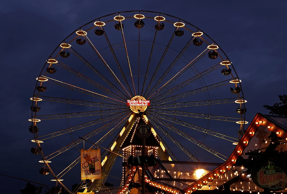 „Kirmes, Kirmes, du des Neussers Freud und Lust“,