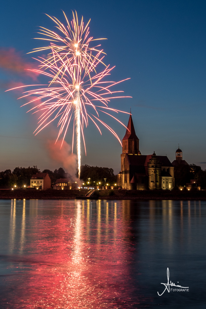 Kirmesfeuerwerk in Emmerich 2015 (2)