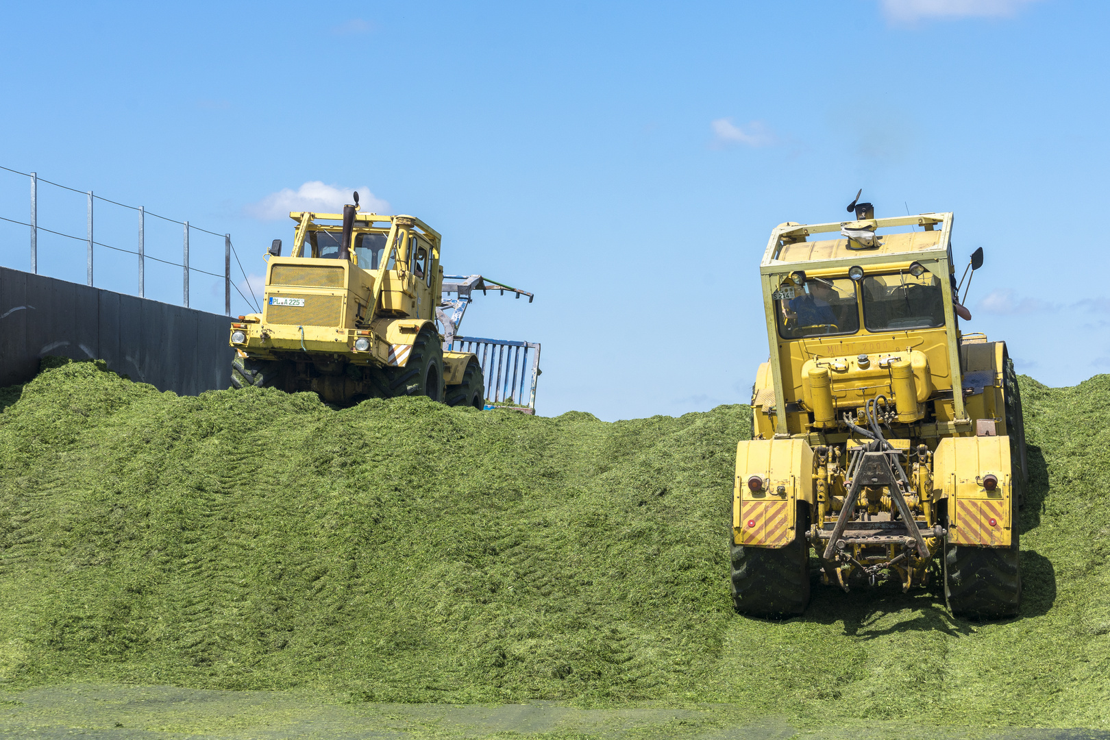 Kirowez K700 Foto & Bild industrie und technik, autos & zweiräder