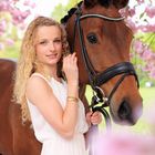 Kirschblüten Portrait mit Pferd