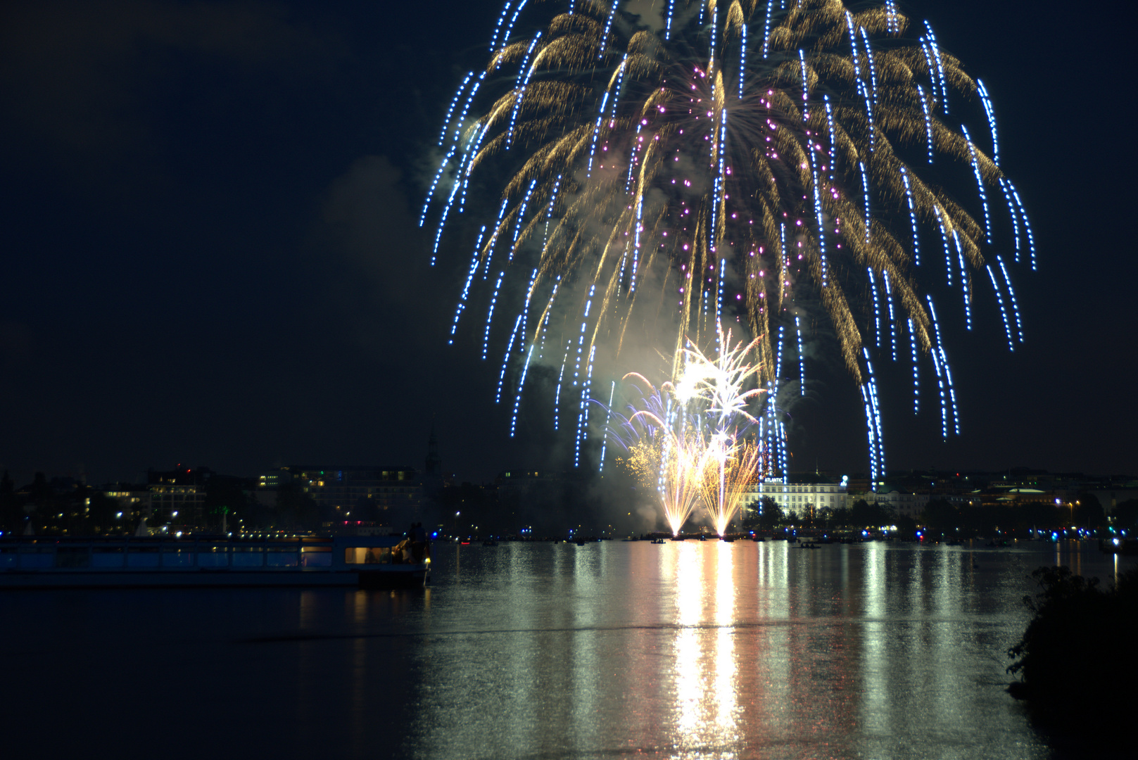 Kirschblütenfest Feuerwerk