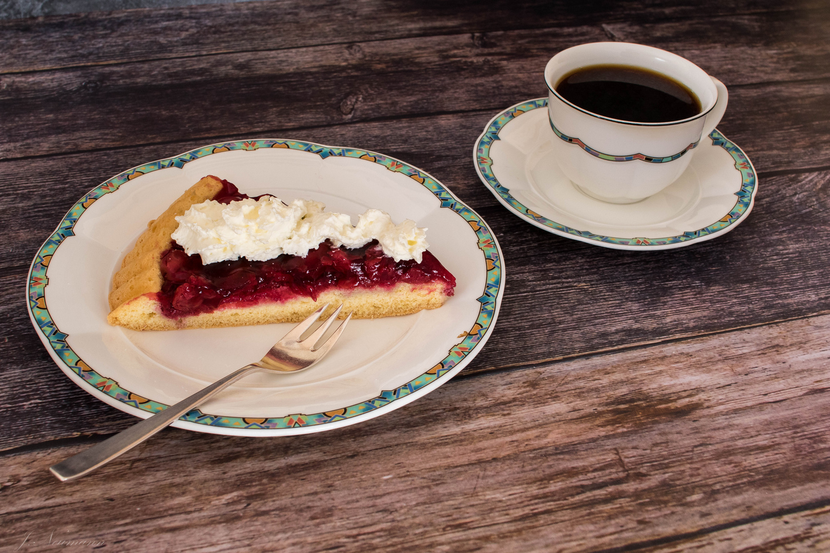 Kirschboden mit Sahne und nee Tasse Kaffee