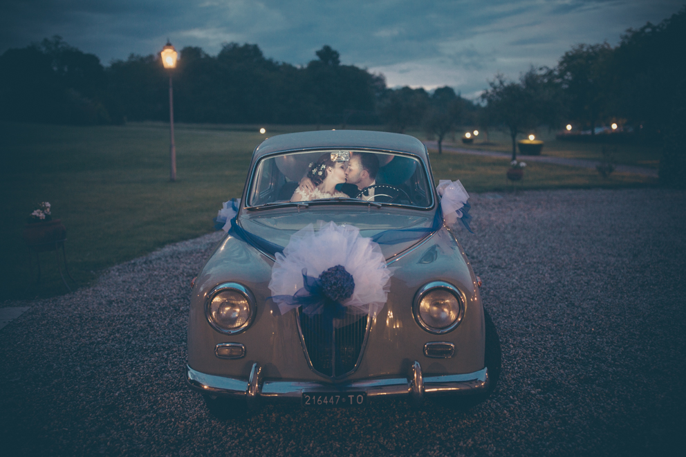 Kiss in the car