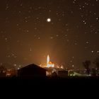 Kissing Kirche bei Nacht