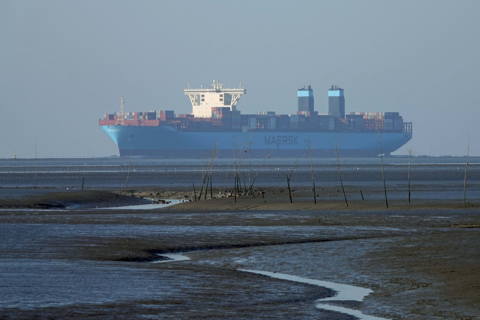 Kistenschlepper auf der Nordsee