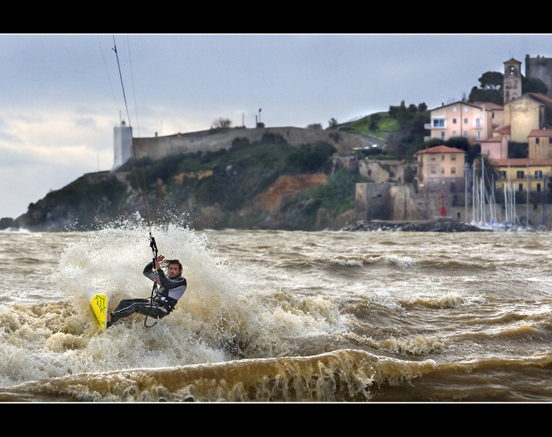 - kite in Talamone -