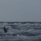 Kite-Surfen in der Nordseebrandung